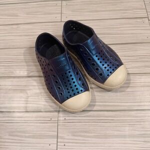 Native Jefferson Iridescent Metallic Blue Purple Slip On Shoes Kids C7